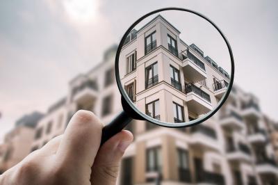 Mehrfamilienhaus unter der Lupe  - Grenzland Immobilien